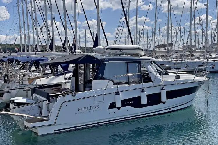 Merry Fisher 1095 - Helios