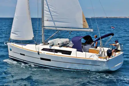 Dufour 382 GL - Louise
