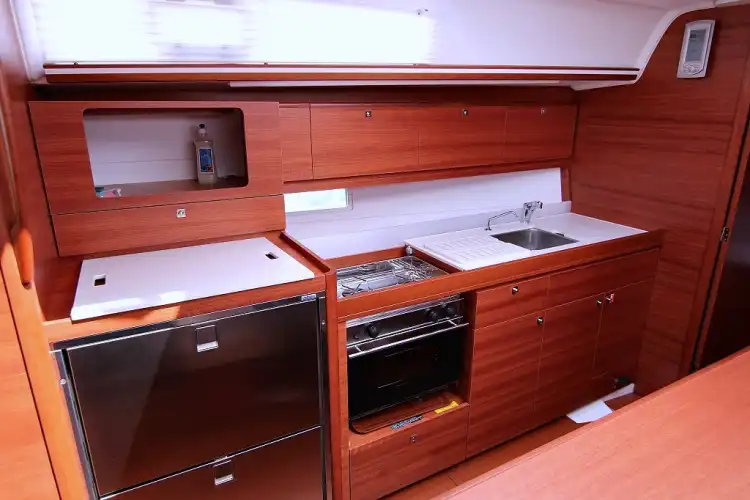 Dufour 382 GL - Louise